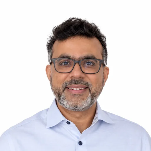 Portrait of Naveed Shaikh